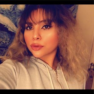 Meet your Posher, Daniela